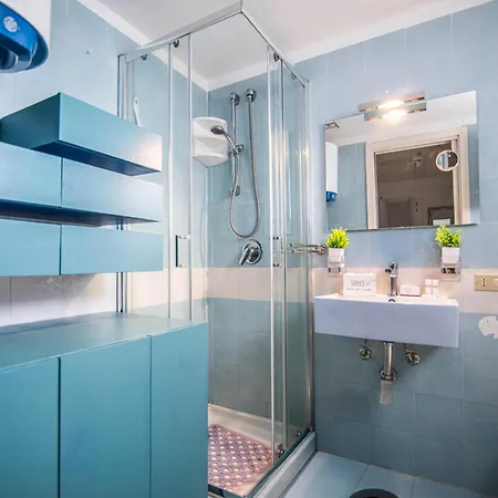 Tiffany With Shared Pool - Happy