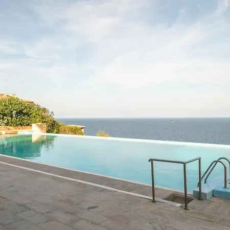 Tiffany With Shared Pool - Happy *