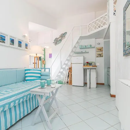 Apartment Tiffany With Shared Pool - Happy *