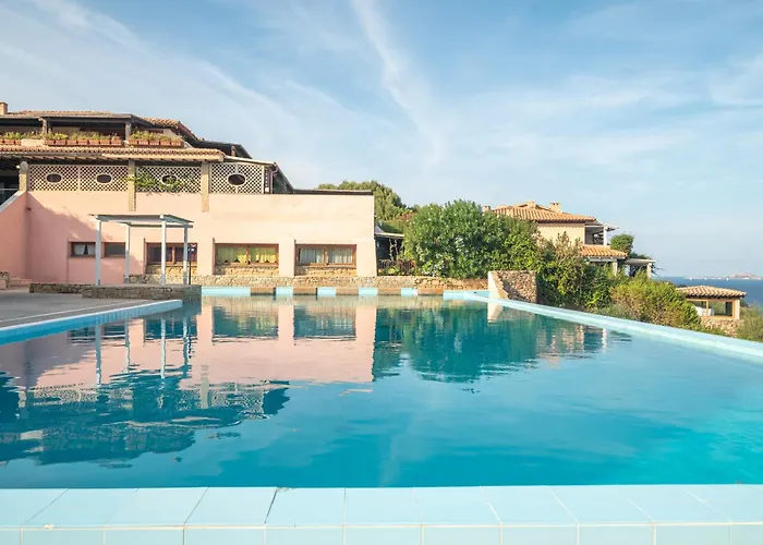 Tiffany With Shared Pool - Happy 马里内拉