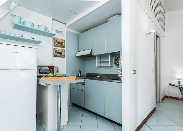 Tiffany With Shared Pool - Happy 公寓 马里内拉