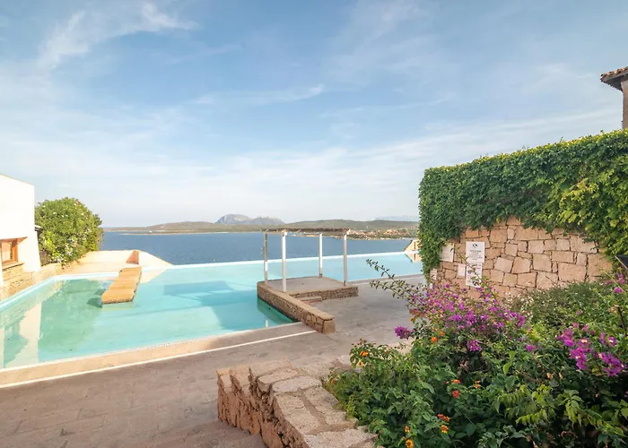 公寓 Tiffany With Shared Pool - Happy 马里内拉