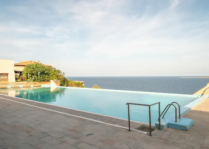 Tiffany With Shared Pool - Happy *