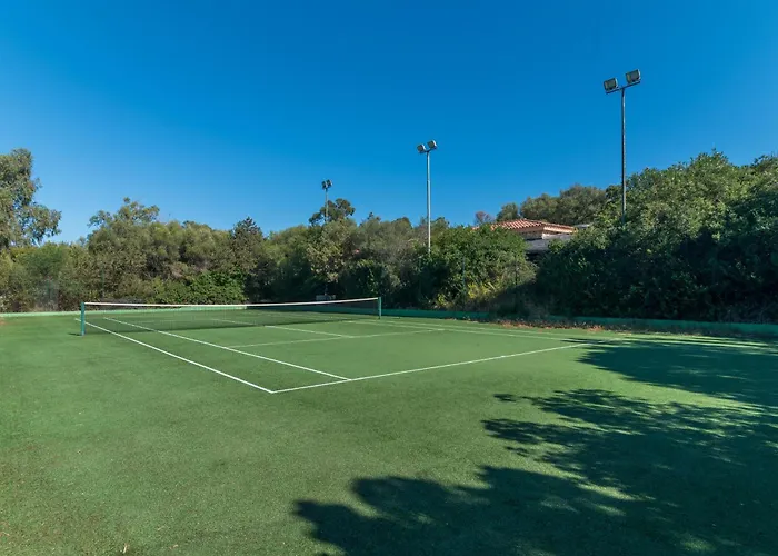 Tiffany With Shared Pool - Happy