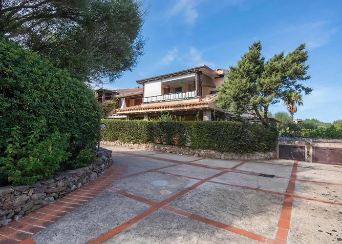 Tiffany With Shared Pool - Happy 公寓 马里内拉