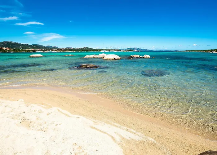 Tiffany With Shared Pool - Happy 马里内拉